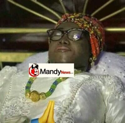 Guy Poses For A Selfie With Ebony’s Corpse While Laid To Rest In Bed (Photos) 4 hmmm 1