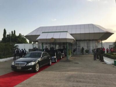 President Buhari Returns After Non-public Go to To London 3 9327055 return2 jpeg26a75272955565dd168af7a4d28d0572