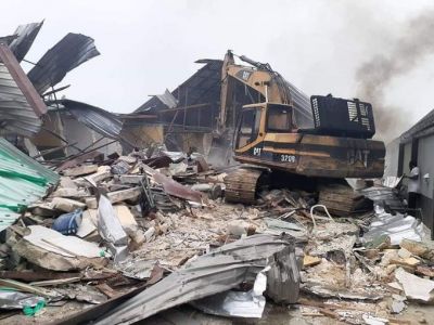 Wike Demolished Hotel In Eleme For Violating Lockdown Rules (Pics) 2 EXqB9JvWoAARd2Y