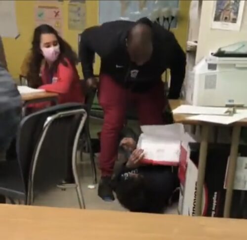 6 Trending Videos Of Students And Teachers Fighting In US Schools 15 20230129 020543 scaled