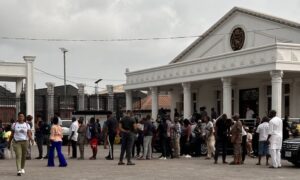 Violence Erupts Outside Oba Elegushi Palace, Ballot Boxes Snatched