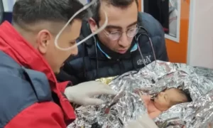 Yagiz, ten days old, was rescued in Hatay province, in the south of the country – Photo: Ekrem Imamoglu/Via BBC