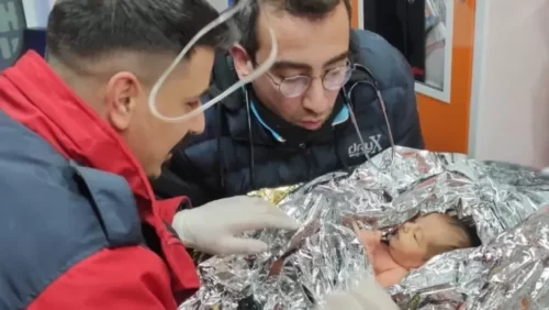 Yagiz, ten days old, was rescued in Hatay province, in the south of the country – Photo: Ekrem Imamoglu/Via BBC