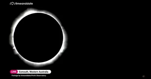 Total ellipse of the Sun in Australia — Photo: timeanddate/Perth Observatory/Reuters


